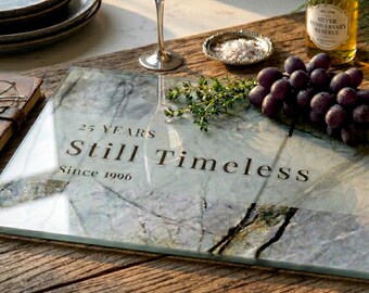 Regalo de aniversario de bodas de plata, regalo de aniversario de 25 años con tabla de embutidos de cristal, regalo personalizado para padres, regalo de aniversario personalizado para ella