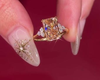 Pierścionek z brylantami Radiant Cut Champagne Lab, ukryty element zaręczynowy Halo, 14-karatowe żółte złoto Solitaire
