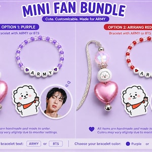 Pode incluir: Mini pacote de fãs com uma pulseira roxa e uma pulseira vermelha, ambas com o texto "ARMY" ou "BTS". Cada pacote inclui um marcador com um pingente de coração, um adesivo de personagem e uma foto de uma pessoa.
