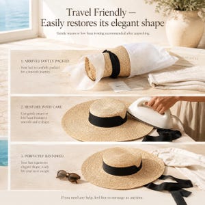 Peut inclure: Un chapeau de paille beige avec un ruban noir, pr&eacute;sent&eacute; en trois &eacute;tapes : emball&eacute;, repass&eacute; et restaur&eacute;. Le texte indique &laquo; Travel Friendly - Easily restores its elegant shape &raquo;. Le chapeau est soigneusement emball&eacute;.