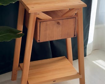 Mesita de noche de madera maciza con cajón y estante / Mesita de noche moderna