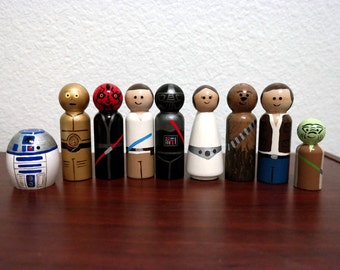 9 Conjunto de piezas de Star Wars Pin de madera pintada a mano gente de clavos de madera Princesa Leia, Darth Mal, Darth Vader, Han Solo, Luke Skywalker, Yoda, R2D2 & C3PO