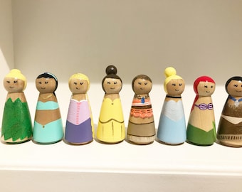 Choose any 5 Princess Peg Dolls:  Elsa, Anna, Cinderella, Ariel, Jasmine, Snow White, Pocahontas, Belle, Aurora, Rapunzel, Tinkerbell
