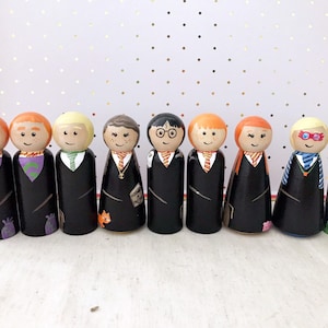 Pick an 6 custom HP inspired peg toys *super-sized peg not included*