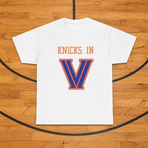 Nova Knicks in V Five-T-shirt
