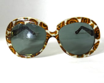 Womens Animal Print Big Round Vintage Sunglasses, Bug Eye Glam Glasses, Huge Tortoise Shell Leopard Clear Frames, Team USA