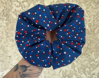 4. Juli Scrunchie, Patriotischer Scrunchie, Rot Weiß Blau Haarschleife, Haar Accessoire zum Unabhängigkeitstag, USA Scrunchie, Sommer Haarschleife