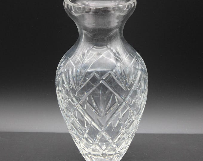 Beautiful Heavy 9 1/2" Lead Crystal Flower Vase