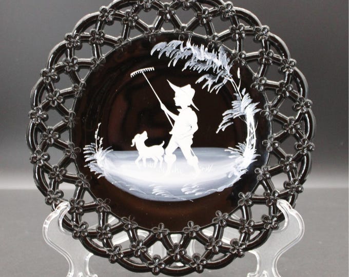 Vintage Westmoreland Black Amethyst Glass Mary Gregory Plate Boy Rake Dog 8.5"