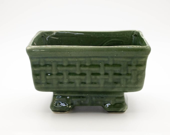 Vintage Mid-Century Green Basketweave Footed Planter Brush USA Series 108