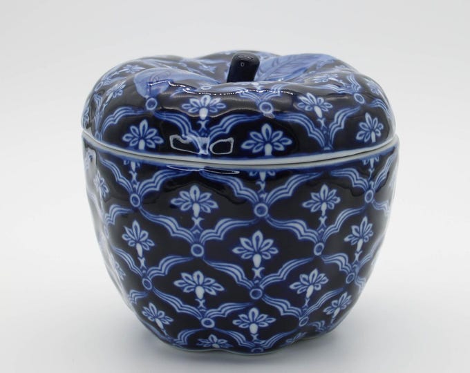 Vintage Bombay Company Blue & White Ceramic Apple Shaped Lidded Jar Chinoiserie