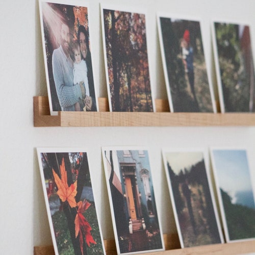 Rebord pour photos en bois dur : étagères pour oeuvres d'art et vinyles