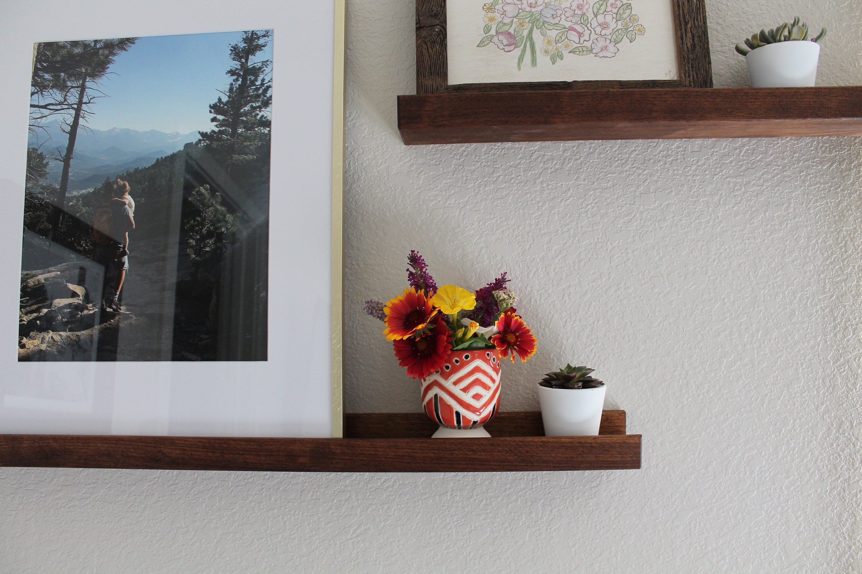 Picture Ledge Gallery Shelf for Displaying Framed Photos and Art