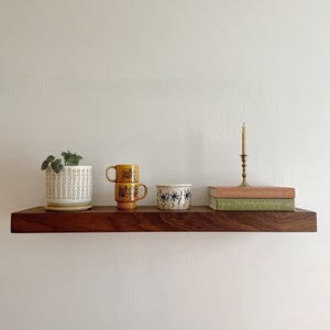 Heavy Duty Floating Shelf for Kitchen Dishes , Floating Shelf with Bracket, Wooden Wall Shelves for Farmhouse