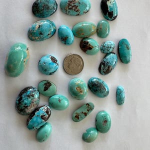 RAW VINTAGE 300ct Natürlicher Türkis High Dome Oval Cabochon Paket - 22 Stück Passende Artisan Bank Lot