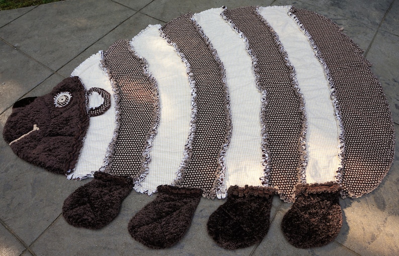 Animal Quilt Cozy Critter Quilt,Crib Quilt,Childs Rag Quilt HEDGEHOG RAG QUILT,Keepsake Quilt