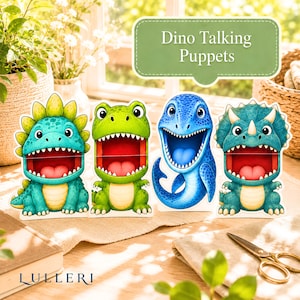 Può includere: Quattro marionette di carta a forma di dinosauro colorato, tra cui un dinosauro verde acqua con creste, un T-Rex verde, un dinosauro acquatico blu e un triceratopo verde acqua, tutti con la bocca spalancata e scritta.