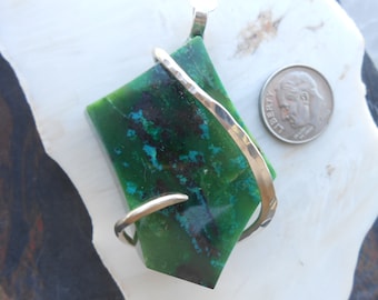 Cabochon-Rain Forest Serpintine Silver Wrapped Pendent