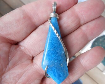 GEMMY Apatite Silver Wrapped Pendant