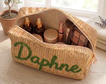 Personalized Woven Straw Makeup Bag – Custom Name Cosmetic Organizer Pouch