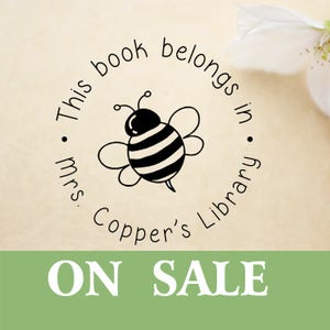 zelf inkt aangepaste bibliotheek stempel, boek stempel, dit boek behoort, uit de bibliotheek van, bee, LR101 te koop