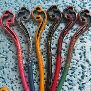 Antique Asian laquered hair stick Amazon.com : Lacquered Japan Kanzashi Hair Stick – Wave  main image 2