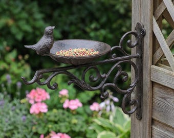 Cast Iron Wall Mounted Bird Feeder Outdoor Garden Bird Bath Rustic Hanging Bird Feeding Bowl Patio Wall Decor