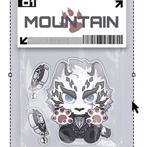 以下が含まれることがあります： ArknightsのMountainキャラクターのスタンディが入った透明なプラスチックパッケージ。スタンディは、青い目と足パッドを持つ白いトラのようなキャラクターです。スタンディは磁性厚アクリル製で、サイズは10cmです。