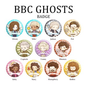 Könnte beinhalten: Eine Sammlung runder Abzeichen mit Cartoon-Illustrationen von Charakteren aus der BBC Ghosts-Serie. Jedes Abzeichen zeigt einen anderen Charakter mit seinem Namen darunter. Der Text "BBC GHOSTS BADGE" steht oben.