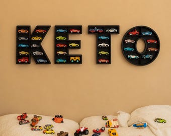 Personalisierte Spielzeugauto-Anzeige, Kinderzimmeraufbewahrung, Spielzimmerorganisation, Wandkinderbrief