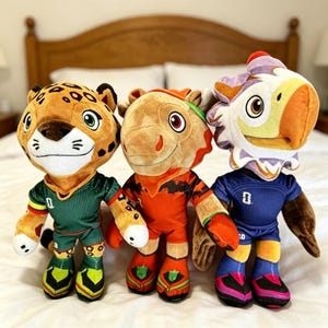 Wm Maskottchen Puppen Set | Clutch Fußball Stofftiere für Sport Fans & Sammler