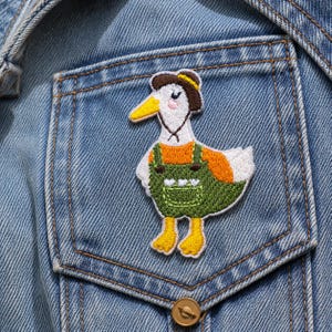 Parche termoadhesivo de Silly Goose / Aplique bordado de pato divertido / Parche para chaqueta con meme / Decoración original para bolso de lona / Calcomanía para mochila con estética Gen Z