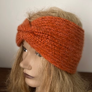 Pure cashmere orange ribbed hand knitted headband