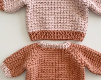 Modello PDF per vestitino all'uncinetto per neonata, modello per vestitino maglione per bambina, vestitino per neonata a punto muschio uniforme, completo per neonata all'uncinetto, 6-24 mesi