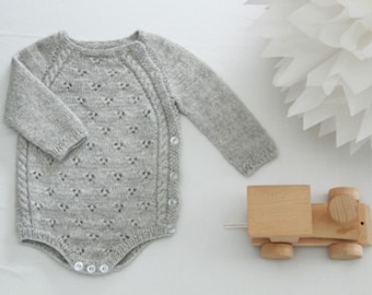 Modello PDF per body da neonato lavorato a maglia a mano, modello per tutina da neonato, tutina per neonato lavorata dall'alto verso il basso, completo per neonato senza cuciture, regalo fai da te per baby shower