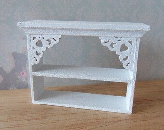 Pretty white wall shelf 1:12