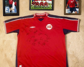 Vintage Team Signed 2003-2005 Norway Reversible Football Shirt by Umbro — Size XXL