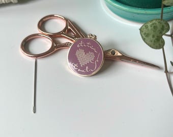 Needle Minder | Rose Gold Enamel Magnetic Needle Minder | Stitch It Out