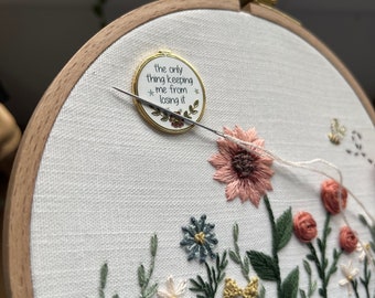 Needle Minder | Gold Enamel Magnetic Needle Minder