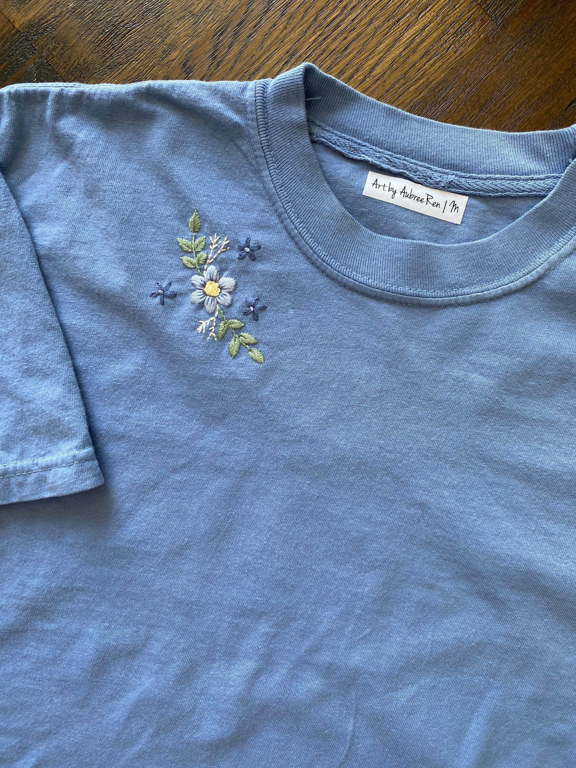 Floral Embroidered T-shirt M Denim Blue Comfort Color Tee Hand Embroidered  T-shirt -  Finland