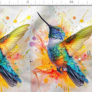 Peut inclure: Illustration à l'aquarelle de deux colibris aux plumes bleues, vertes, jaunes et oranges. Les oiseaux se détachent sur un fond d'éclaboussures de peinture colorées, créant un design vivant et artistique. L'image est un gros plan des oiseaux.