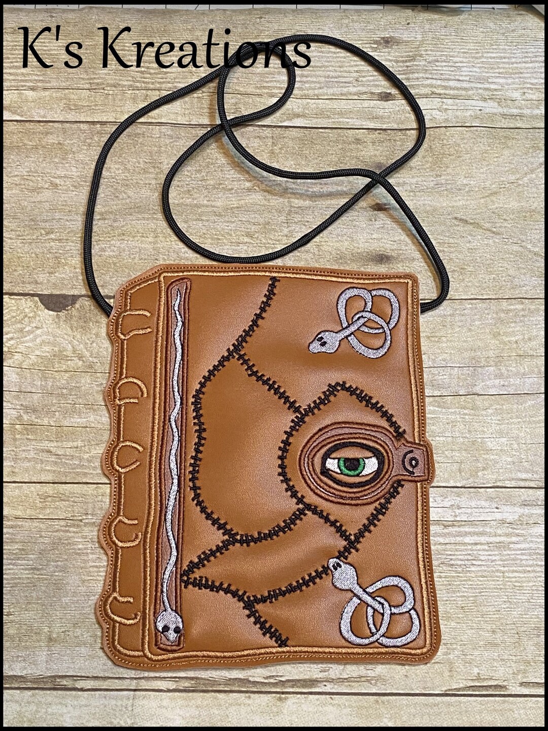 Hocus Pocus Crossbody Bag, Girls Disney Crossbody Purse, Sanderson ...