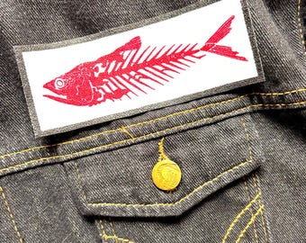Fish skeleton screen print fabric patch 13x5 cm- goth, punk, patches for jackets, sow on, witchy, rotten fish, horror patch, fish bone