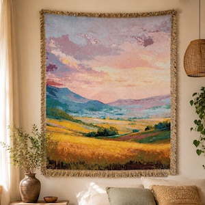 Gobelin z krajobrazem, tkany koc z pastelowym widokiem górskim, wystrój boho, sztuka ścienna w stylu naturalnym, rustykalny wystrój sypialni i salonu