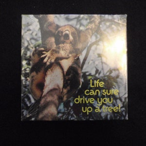Nuevo mini rompecabezas Shrinkwrapped 1975 Koala Springbok "La vida seguramente puede llevarte a un árbol"