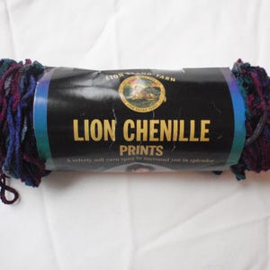 Discontinued Lion Brand Chenille Prints Yarn 401 London Print