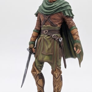 Elf Swordsman Figurine 2 – Scout & Duelist Resin with Rapier, Alternative Warhammer Age of Sigmar, Lumineth / Wood Elves Mordheim