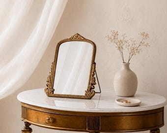 Miroir de courtoisie baroque français, décoration de table arquée dorée, maquillage de luxe, présentoir de chambre romantique, style commode élégant