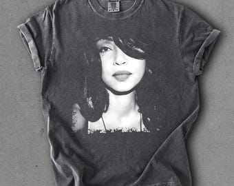 Sade Adu Vintage Style 90s Comfort Colors T-shirt Print DTG, Sade Pop Music Fan Shirt, Unisex Shirt, Music Lover Tee, Fan Gifts