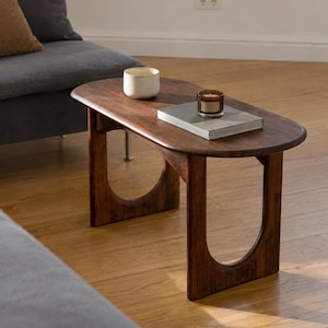 Soffbord med böjda ben, design från mitten av århundradet